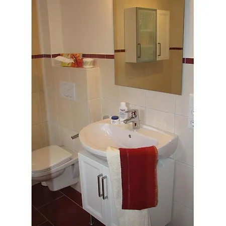 Сasa de vacaciones In With Swimming Pool